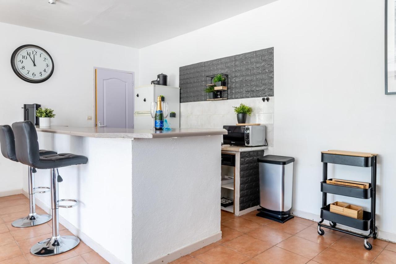 Le Grand Thao Apartment Fréjus Екстериор снимка