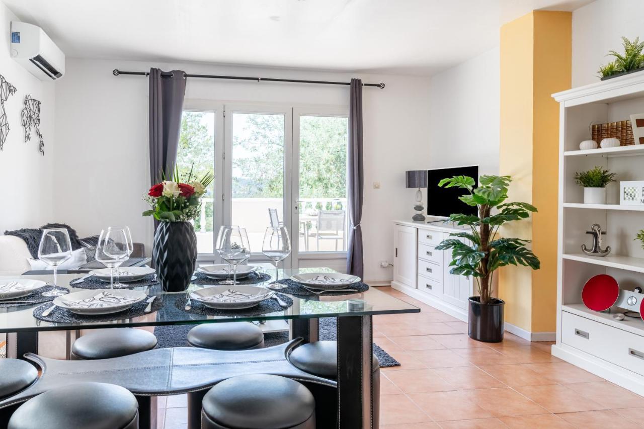 Le Grand Thao Apartment Fréjus Екстериор снимка
